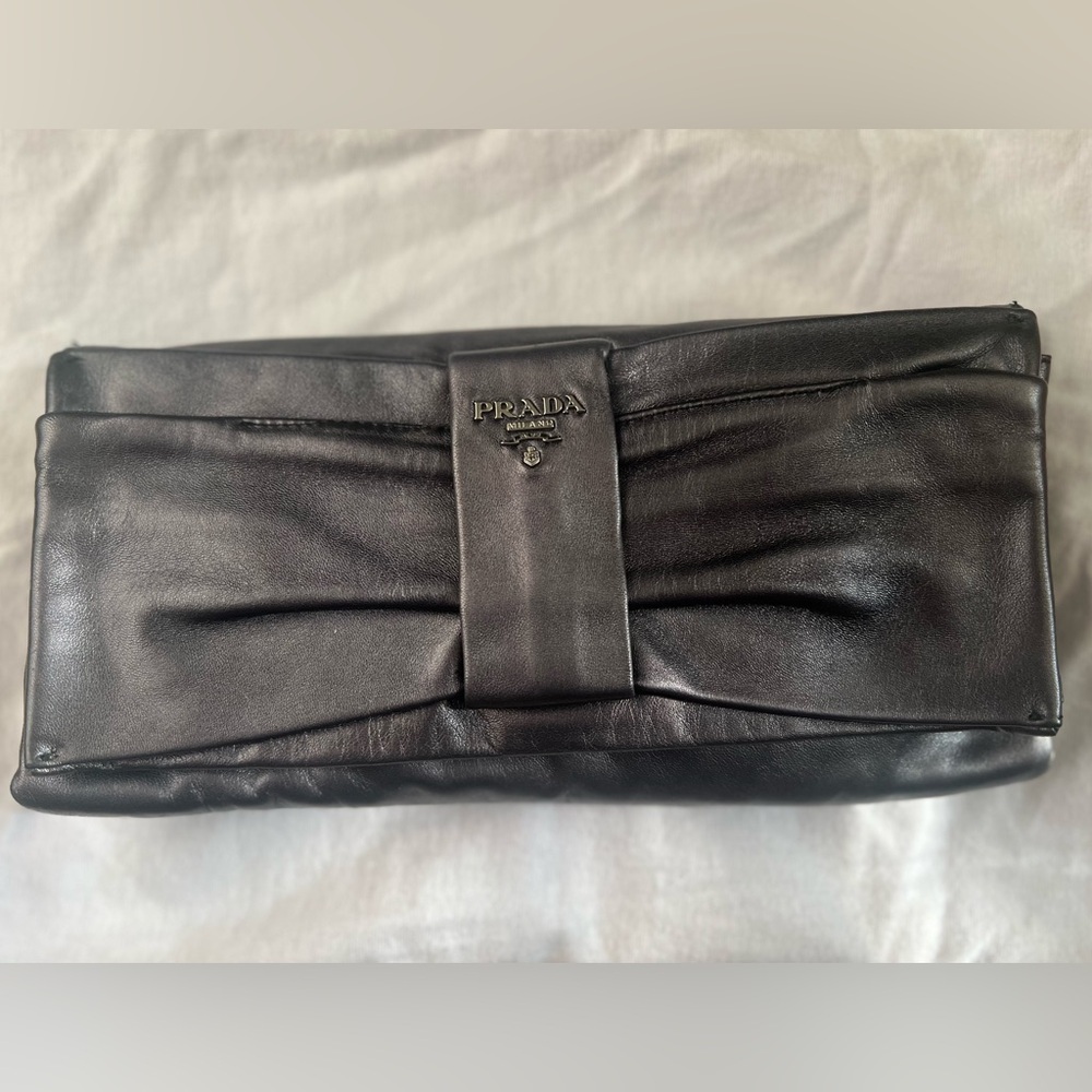 Amazing Prada Clutch. Great for any season and vacations, events.